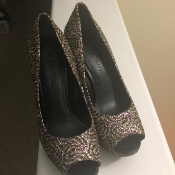 Vera wang shoes - Picture 2 of 3